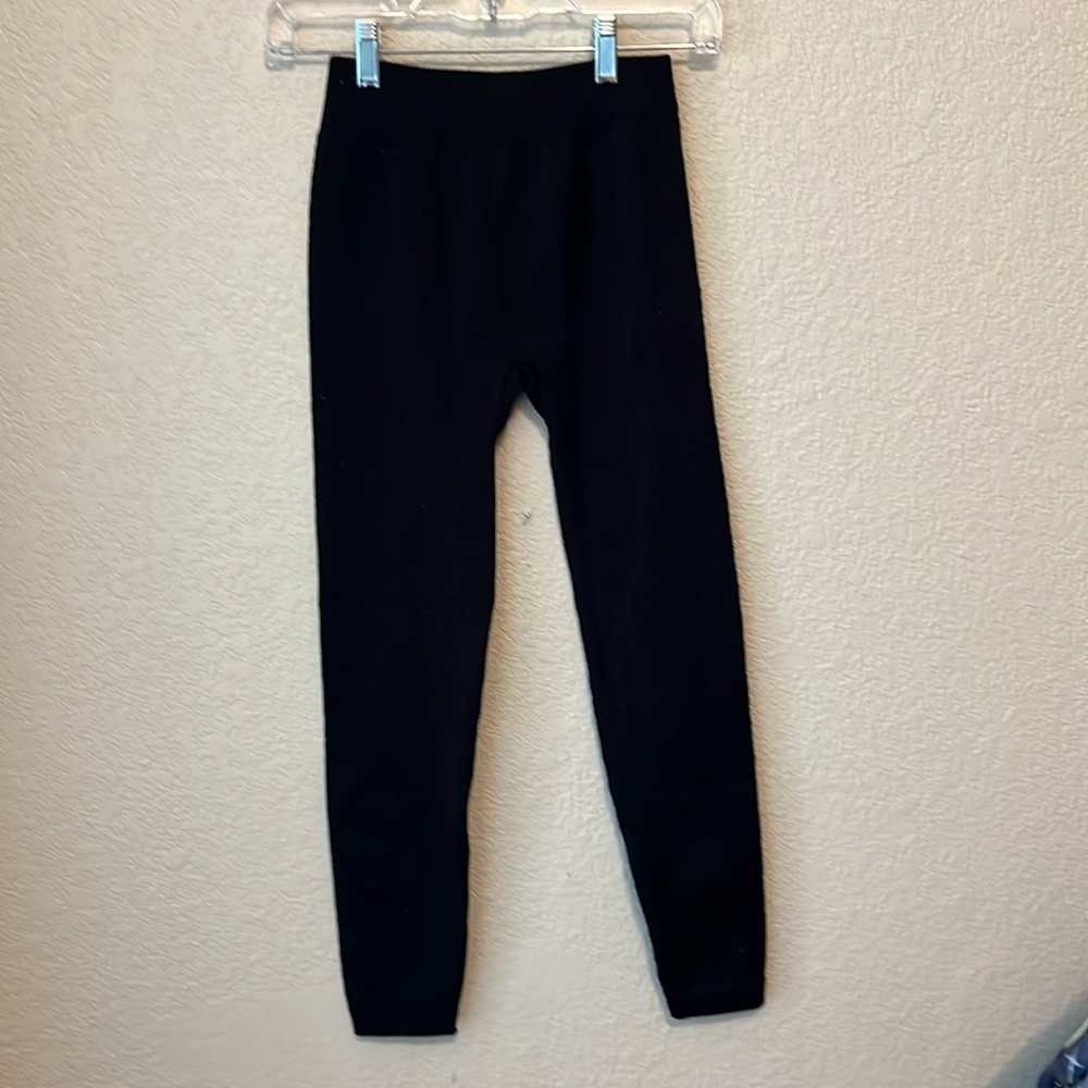 Girls L copper key leggings.